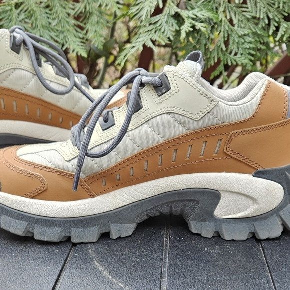 Caterpillar Intruder 10W/12W - Picture 8 of 9